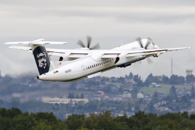 de Havilland Dash 8-400 (N421QX) - 18th Oct., 2014