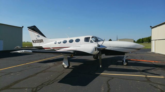 Cessna 421 (N300BR) - Captured: 08-19-20