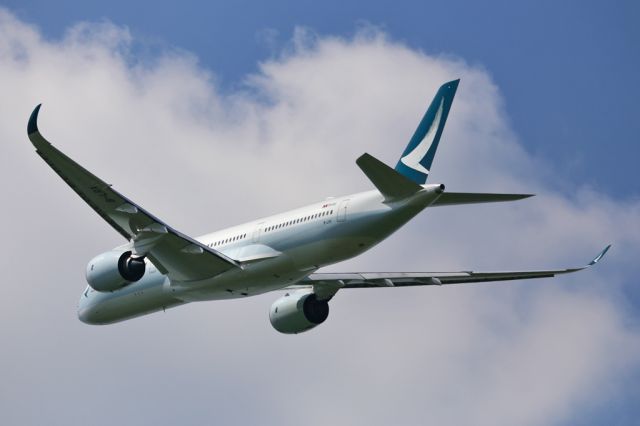 Airbus A350-900 (B-LRX) - Gear all retracted as CPA216 climbs away on the flight back to HKG