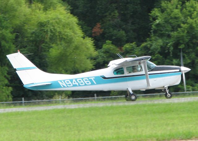 Cessna Centurion (N9496T) - Rolling for take off on runway 14.