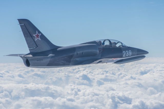 Aero L-39 Albatros (N239PW) - RPA Formation Training - Taken from Aero Vodochody L-39C (N995X]