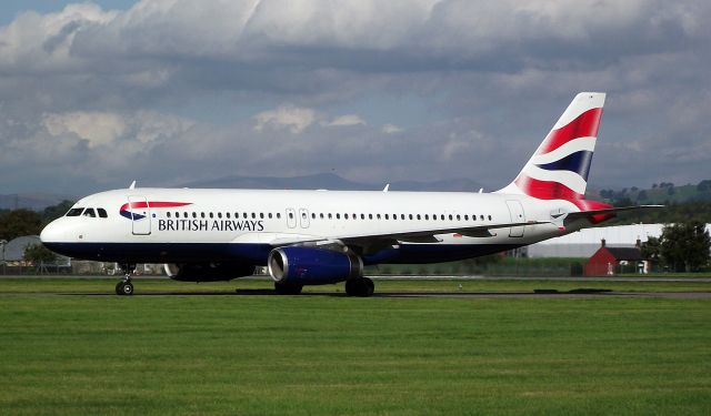 Airbus A320 (G-EUUM) - British Airways