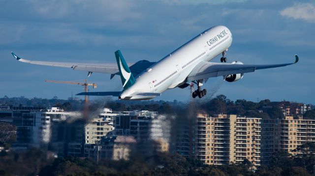 Airbus A350-1000 (B-LXO)