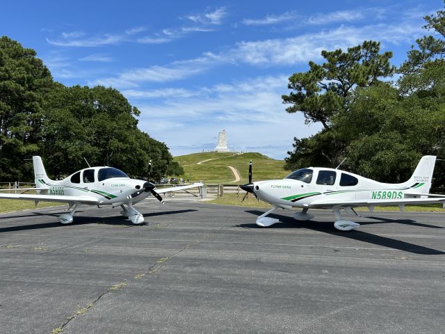 Cirrus SR-20 (N589DS)