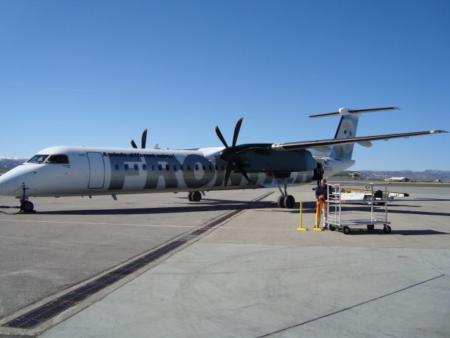 de Havilland Dash 8-400 (N507LX)