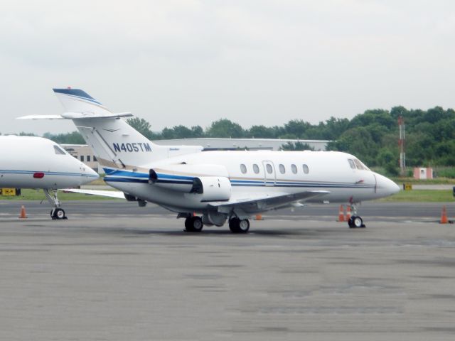 Hawker 800 (N405TM) - A very good business jet.