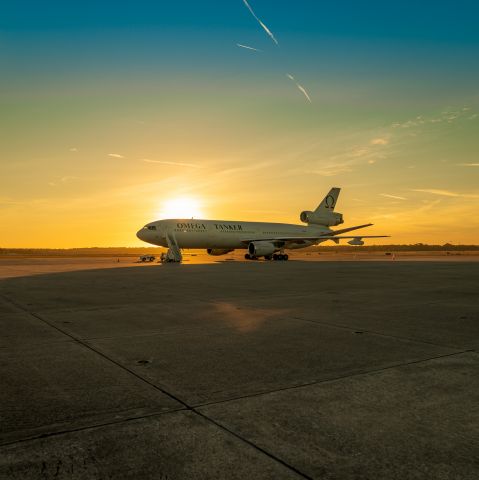 McDonnell Douglas DC-10 (N824VV)