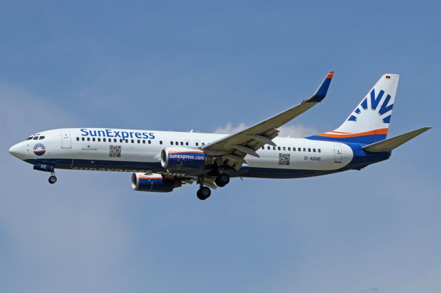 Boeing 737-800 (D-ASXE)