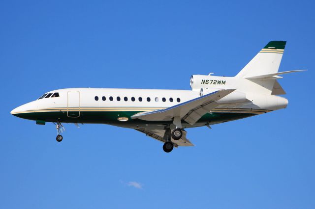 Dassault Falcon 900 (N672MM)