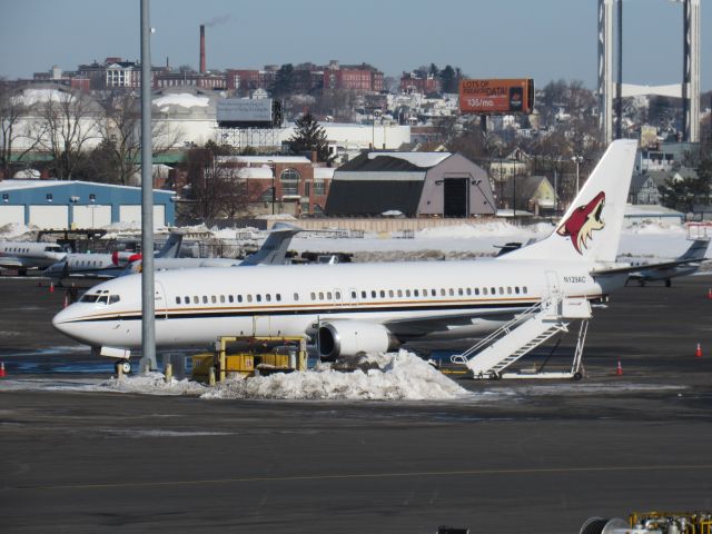 BOEING 737-400 (N129AC) - Flying the Coyotes in to take on the Boston Bruins