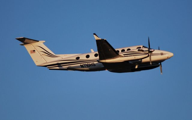 — — - Departing runway 20 - 10/29/09