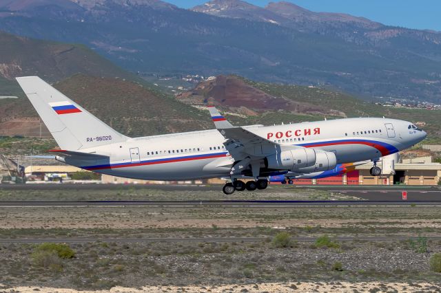 Ilyushin Il-96 (RA-96020)