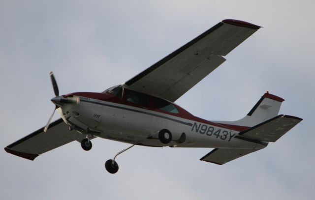 Cessna Centurion (N9843Y)