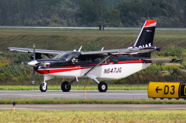 Quest Kodiak (N647JG) - 2018 Quest Aircraft Kodiak 100 taxiing into the FBO Ramp at the Buffalo Niagara International Airport from Cobb County International (KRYY)