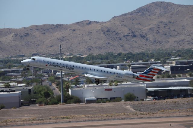 Canadair Regional Jet CRJ-900 (N958LR)