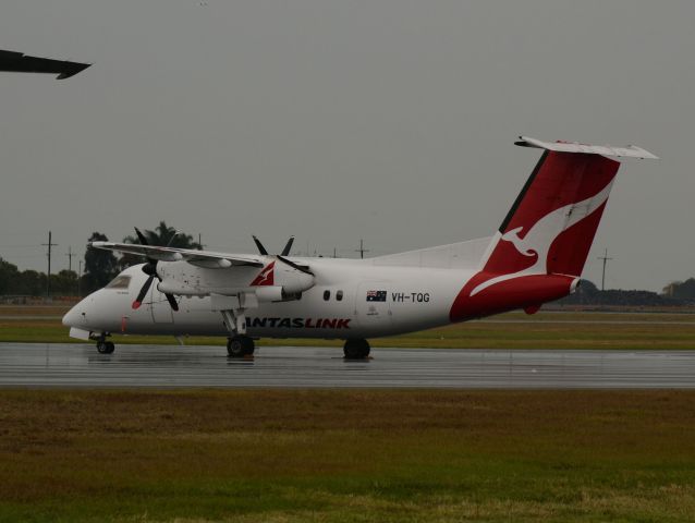 de Havilland Dash 8-100 (VH-TQG)