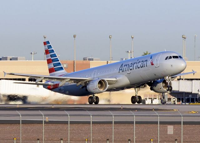 Airbus A321 (N53UW)