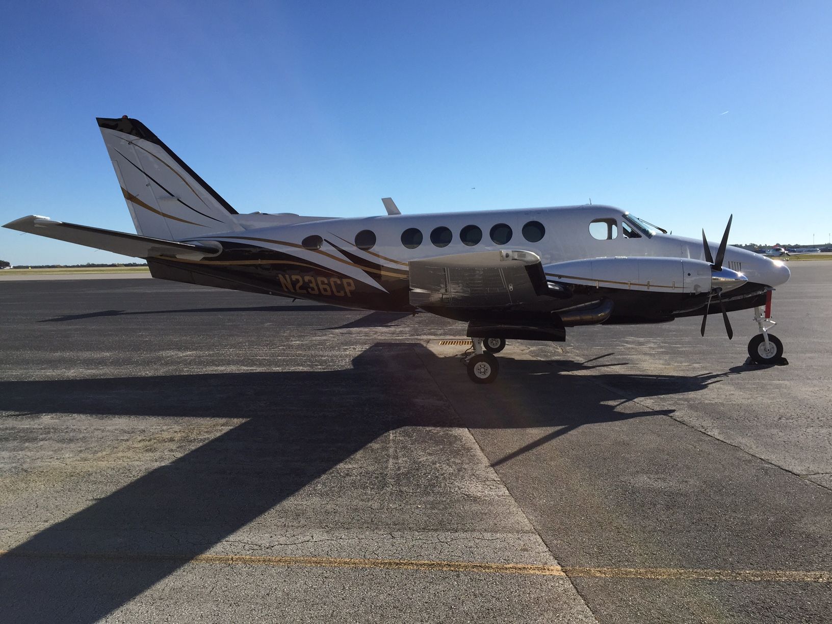 Beechcraft King Air 100 (N236CP)