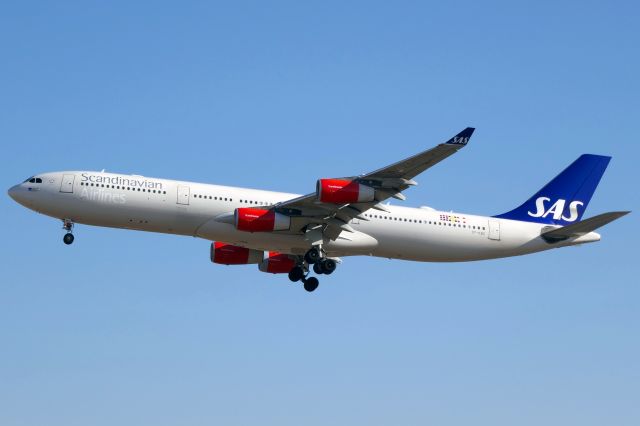 Airbus A340-300 (OY-KBC)