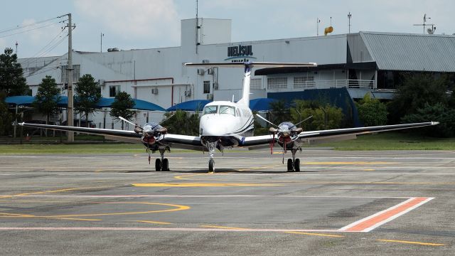 Beechcraft Super King Air 200 (PS-PHT)
