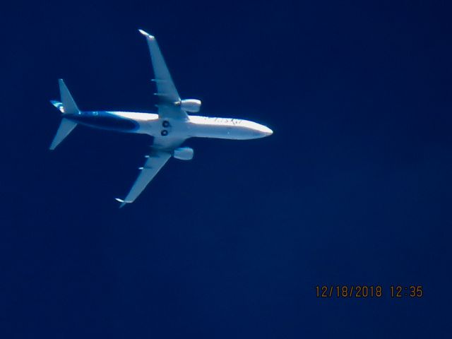 Boeing 737-900 (N224AK)