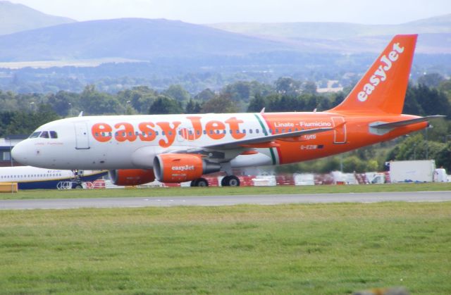 Airbus A320 (G-EZIW) - easyJet A320 in "Linate - Fiumicino Per Tutti" livery