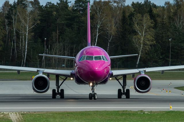 Airbus A320 (HA-LPO)