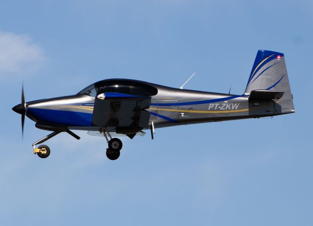 Vans RV-10 (PT-ZKW)