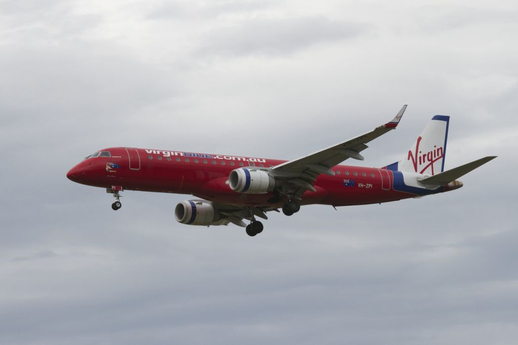 Embraer ERJ-190 (VH-ZPI)