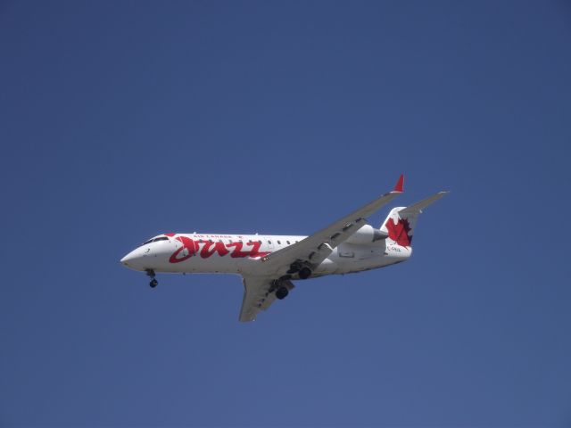 Canadair Regional Jet CRJ-100 (C-FRIA)