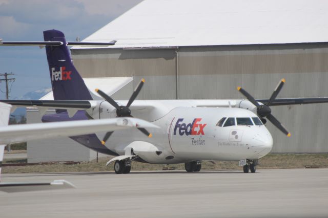 Aerospatiale ATR-42-300 (N903FX)