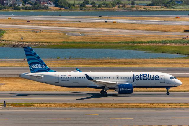 Airbus A220-300 (N3085J)