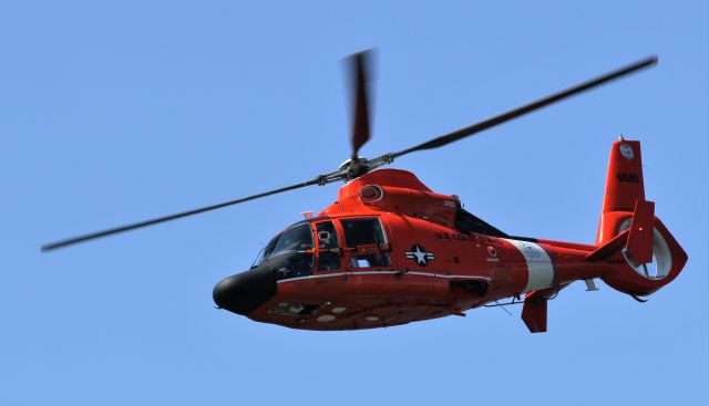 N6589 — - U.S. CoastGuard on Patrol Washington DC