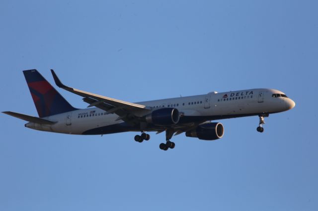 Boeing 757-200 (N540US)