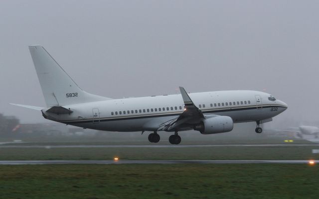 16-5832 — - convoy4882 usn c-40a 165832 about to land at shannon this evening 20/2/17.