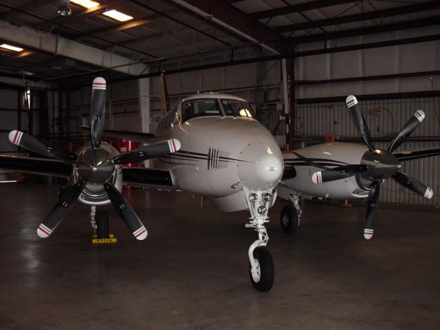 Beechcraft King Air 90 (N290KA) - Pressurized, Radar Equipped Beech King Air 90 (Kilo Alpha 290)