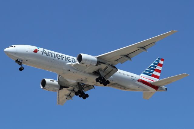 Boeing 777-200 (N788AN) - 19/06/2021: Flight from Miami (MIA), on landing path to runway 30.br /Duration was 11h48m.