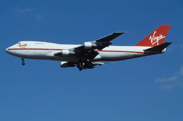 Boeing 747-200 (G-VRGN) - Final Approach to Narita Intl Airport Rwy34 on 1990/10/28