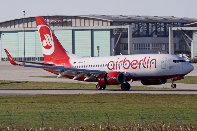 Boeing 737-700 (D-ABLC)