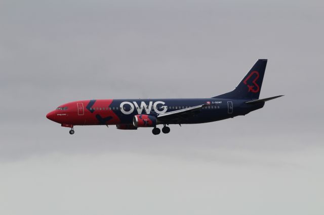 BOEING 737-400 (C-GGWF)