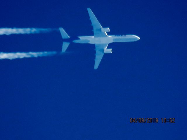 Boeing 757-200 (N943FD)