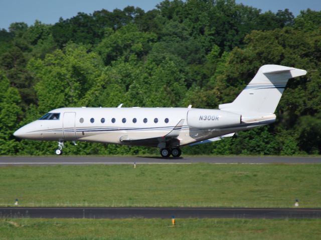 IAI Gulfstream G280 (N300R) - REAL AIR LEASING LLC (NASCAR) Gulfstream 280 on takeoff role runway 2 at KJQF - 5/26/13