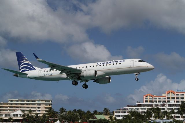 Embraer ERJ-190 (HP-1559CMP) - Embraer 190 on final for St Maarten - Dec 21, 2013