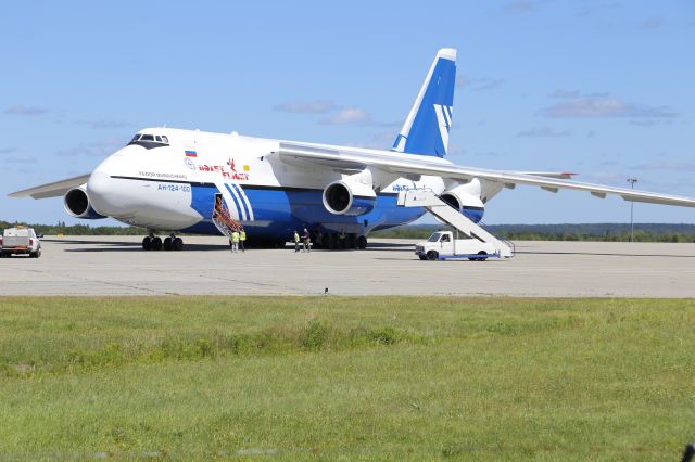 Antonov An-124 Ruslan (RA-82077) - Thats right, we carry our own damn airstair with us!