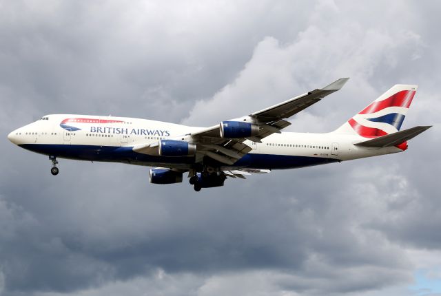 Boeing 747-400 (G-CIVN)