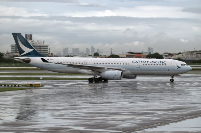 Airbus A330-300 (B-HLS) - 27th May, 2025: Flight CX 717 from Hong Kong is seen taxiing to gate at Bangkok Suvarnabhumi.