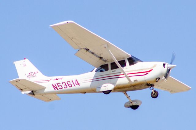 Cessna Skyhawk (N53614)
