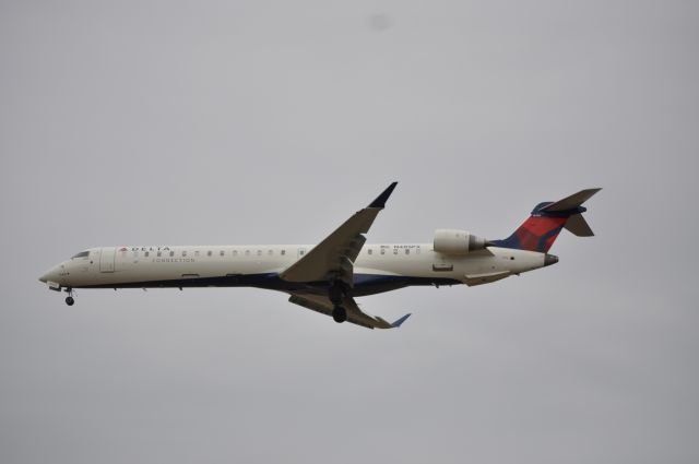 Canadair Regional Jet CRJ-200 (N485PX)