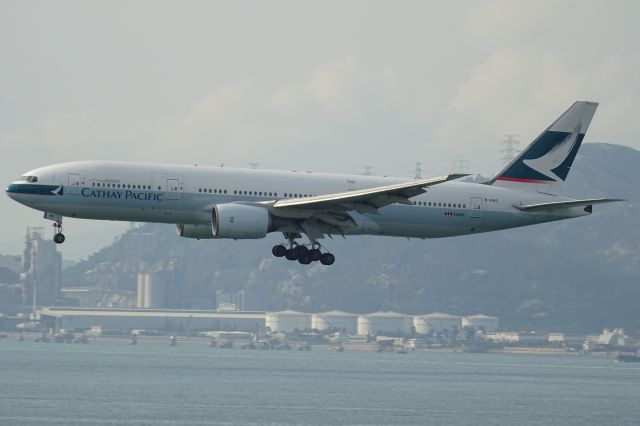 Boeing 777-200 (B-HNC)