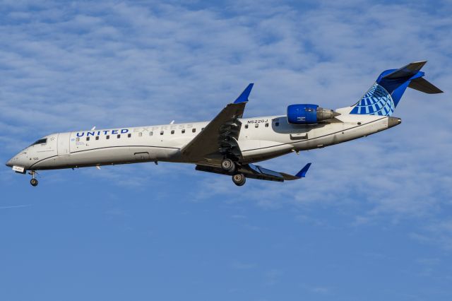Canadair Regional Jet CRJ-700 (N552GJ)